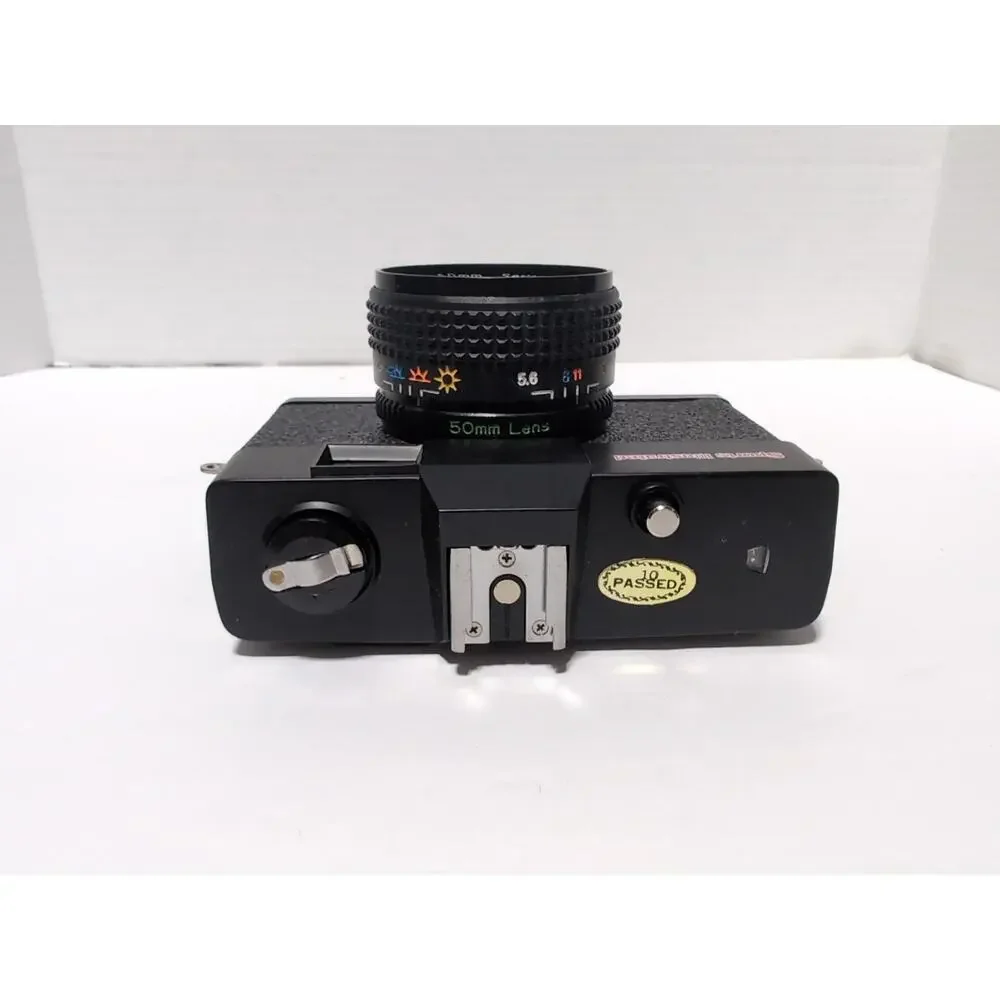 Vintage Sports Illustrated 35mm Film Camera With Case 1:6 50mm- UNTESTED